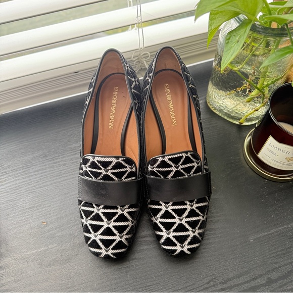 Emporio Armani Geometric Black and White Loafers - Picture 4 of 8